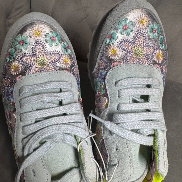 Johnny Was‎ Floral Embroidered Keya Shine Light Blue Sneakers Shoe Size 38 - Picture 6 of 8